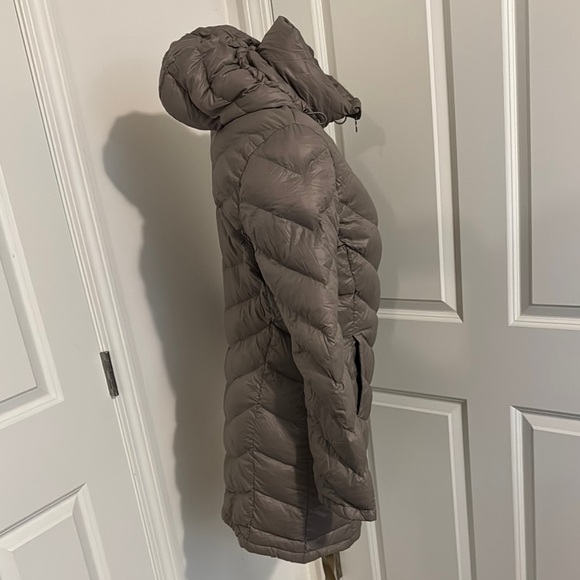 Calvin Klein Brown Puffer Jacket with Chevron Quilting, Down Filled - Picture 4 of 8